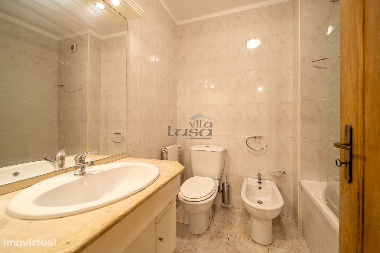 T2 em Seixezelo V.N. de Gaia. com lugar de garagem e arrumos.-20