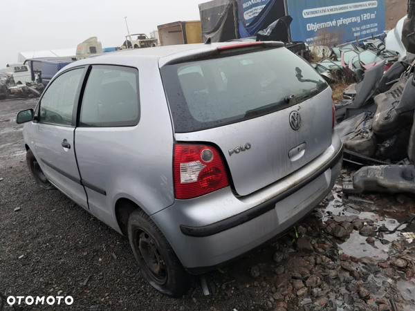 Zderzak tył tylny VW POLO 9N IV LA7W 3D - 1