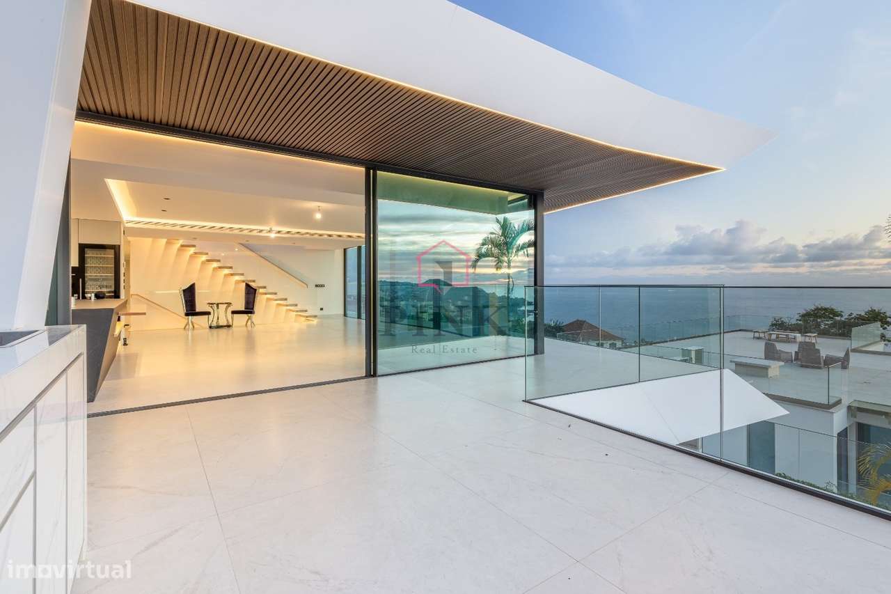 Moradia de Luxo com Piscina - T4 no Funchal-25