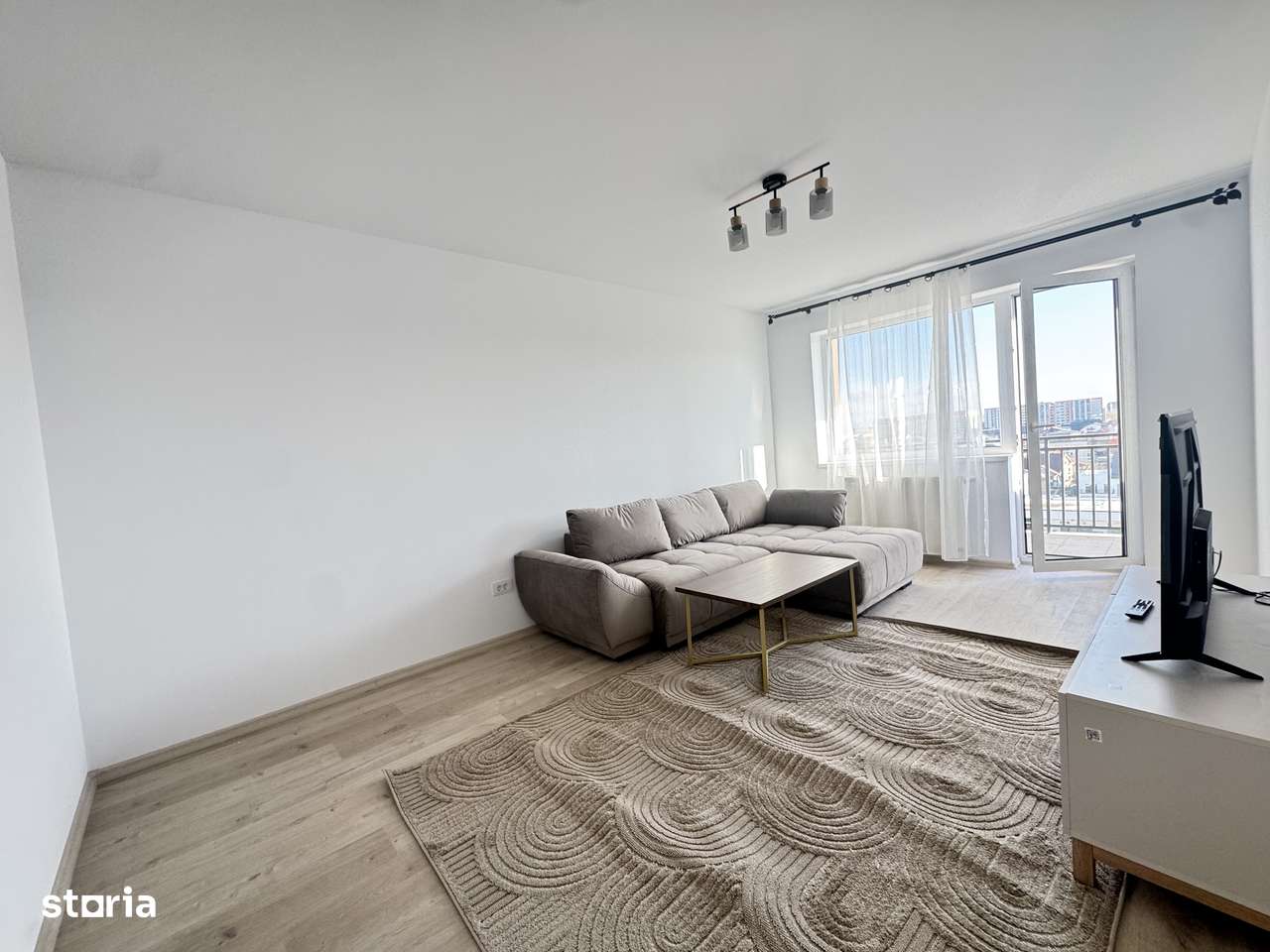 De închiriat apartament 2 camere , zona Coresi, Tractorul - Imagine principală: 5/13