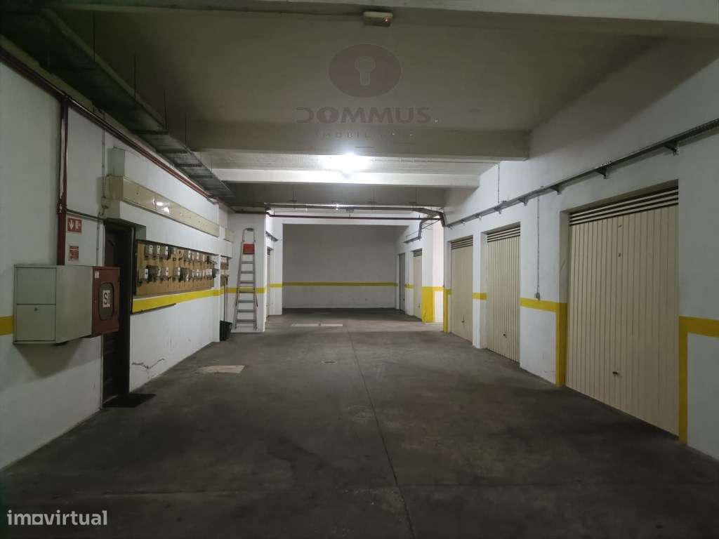 Garagem Box no Casal das Lopas / Cacém - Grande imagem: 5/12