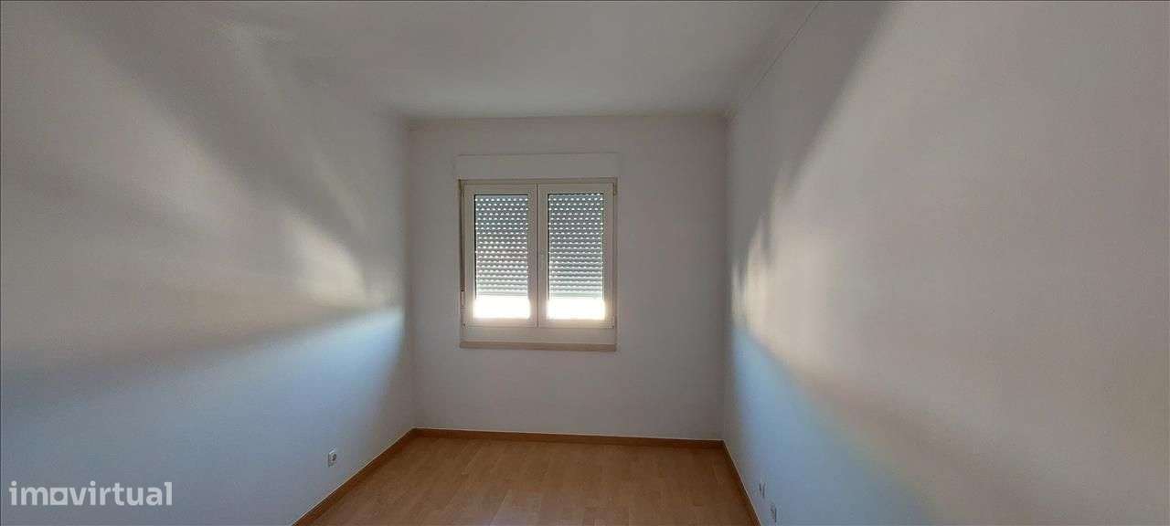 Oportunidade de investimento | Apartamento arrendado no Carregado - Grande imagem: 4/7