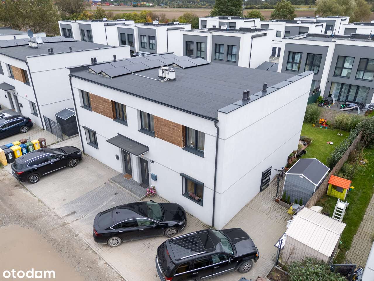 Przestronny bliźniak, gotowy do wejścia/fotowoltaika/klima./Koninko-19