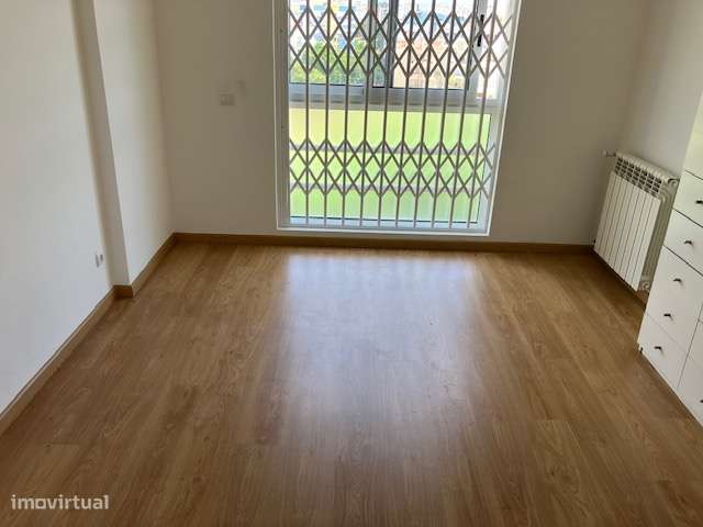 Lisboa Sul Almada Duplex T3 +1, com garagem-21