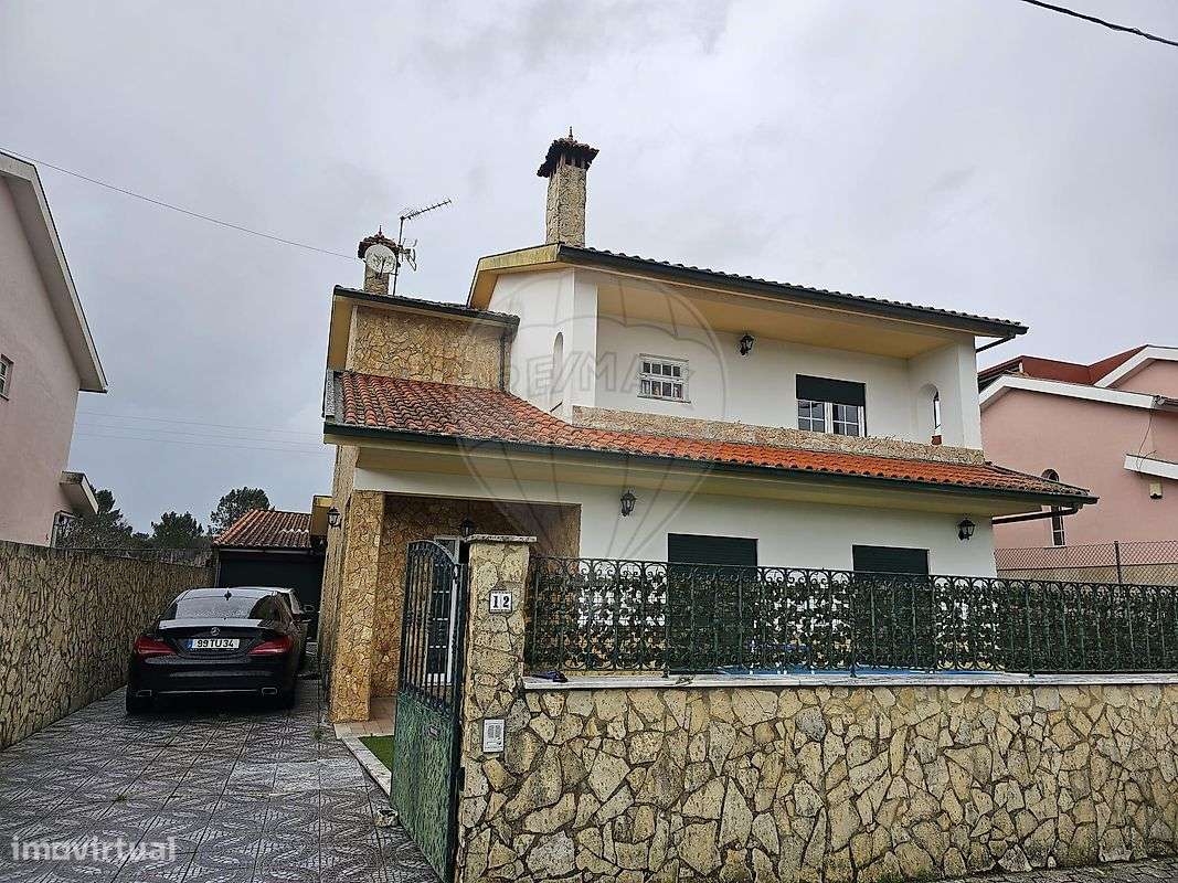 Moradia T4 para venda-23