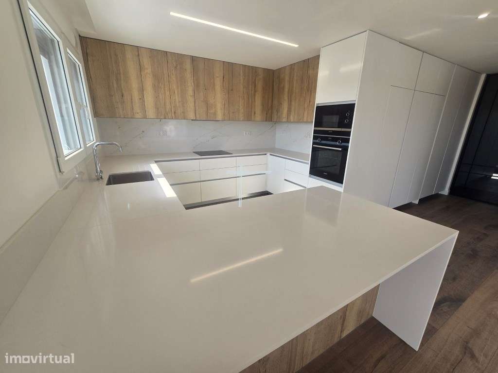 Apartamento T3, com varanda, arrecadação e parqueamento - Quinta do...-11