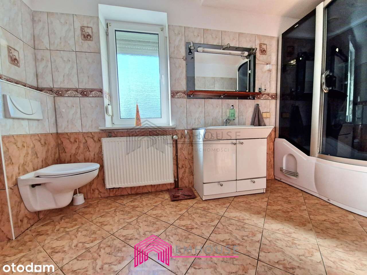 Wolnostojący z  potencjałem inwestycyjnym-13