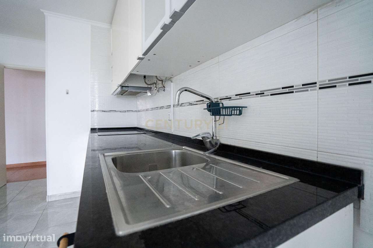 T2 Torres da Bela Vista, Santo António dos Cavaleiros - Grande imagem: 4/28