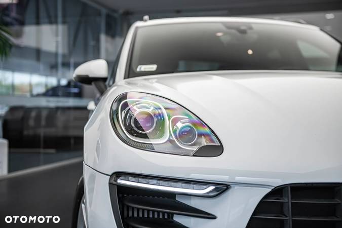 Porsche Macan S - 23