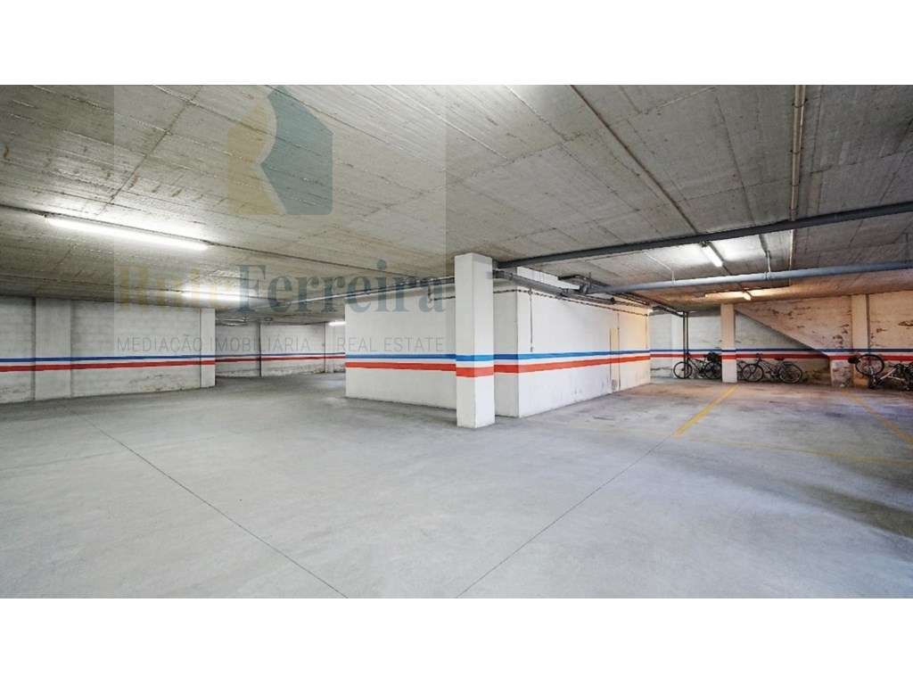 Já viu a área deste apartamento T3 com terraço- Mafra !!-28