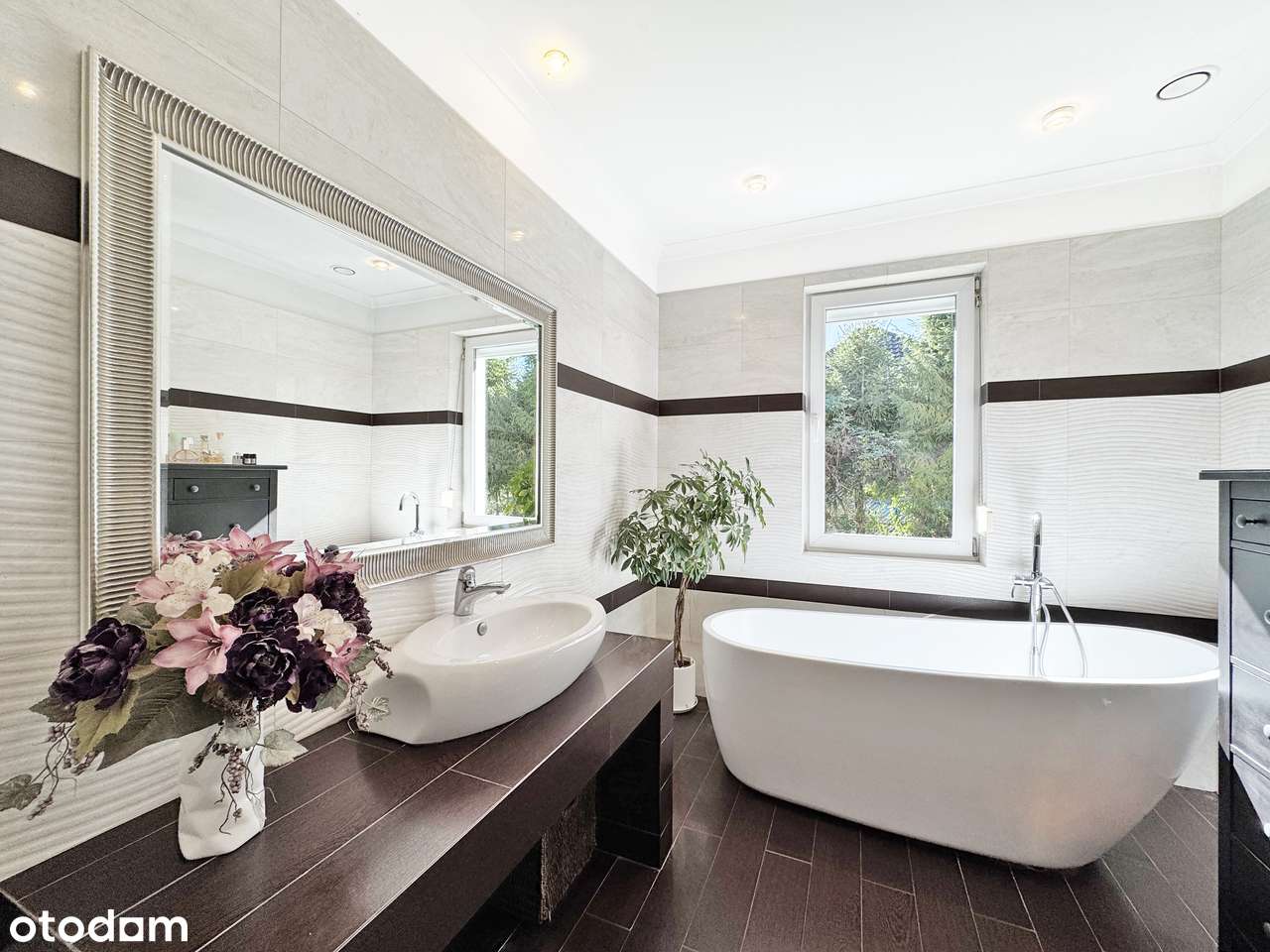 Dom Parterowy na pięknie zagospodarowanej działce w Łosinie-19