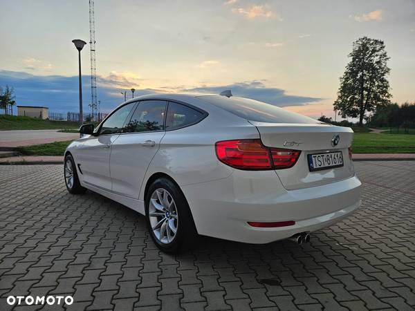 BMW 3GT 325d GT Sport Line - 18