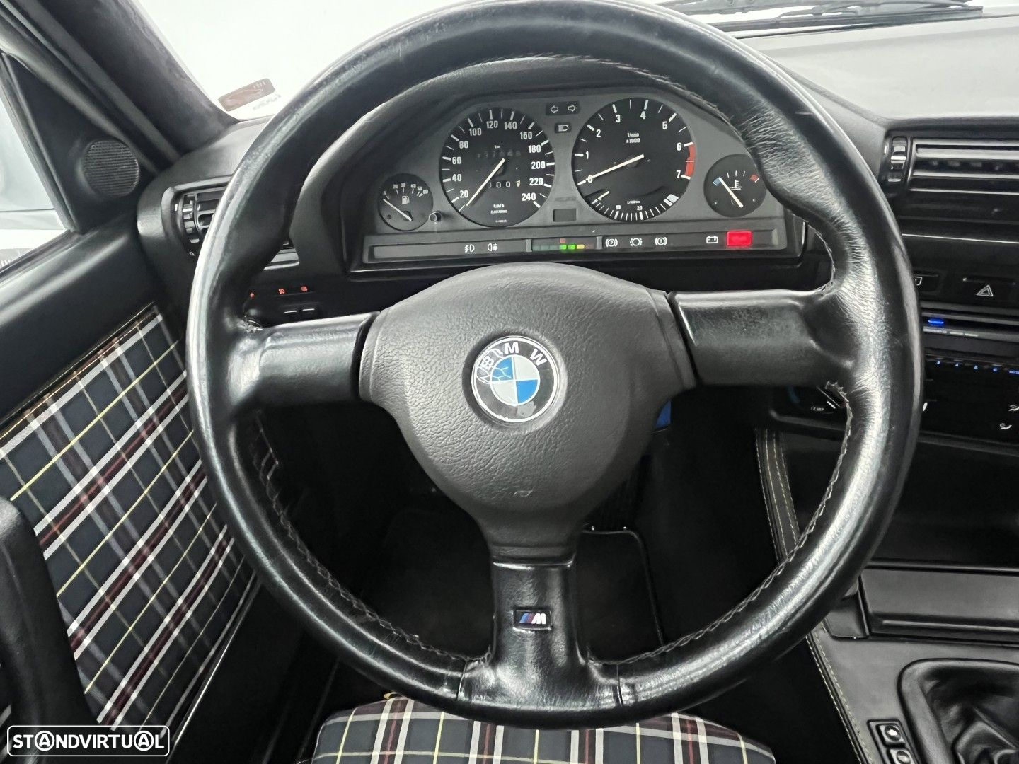 BMW 116 - 25