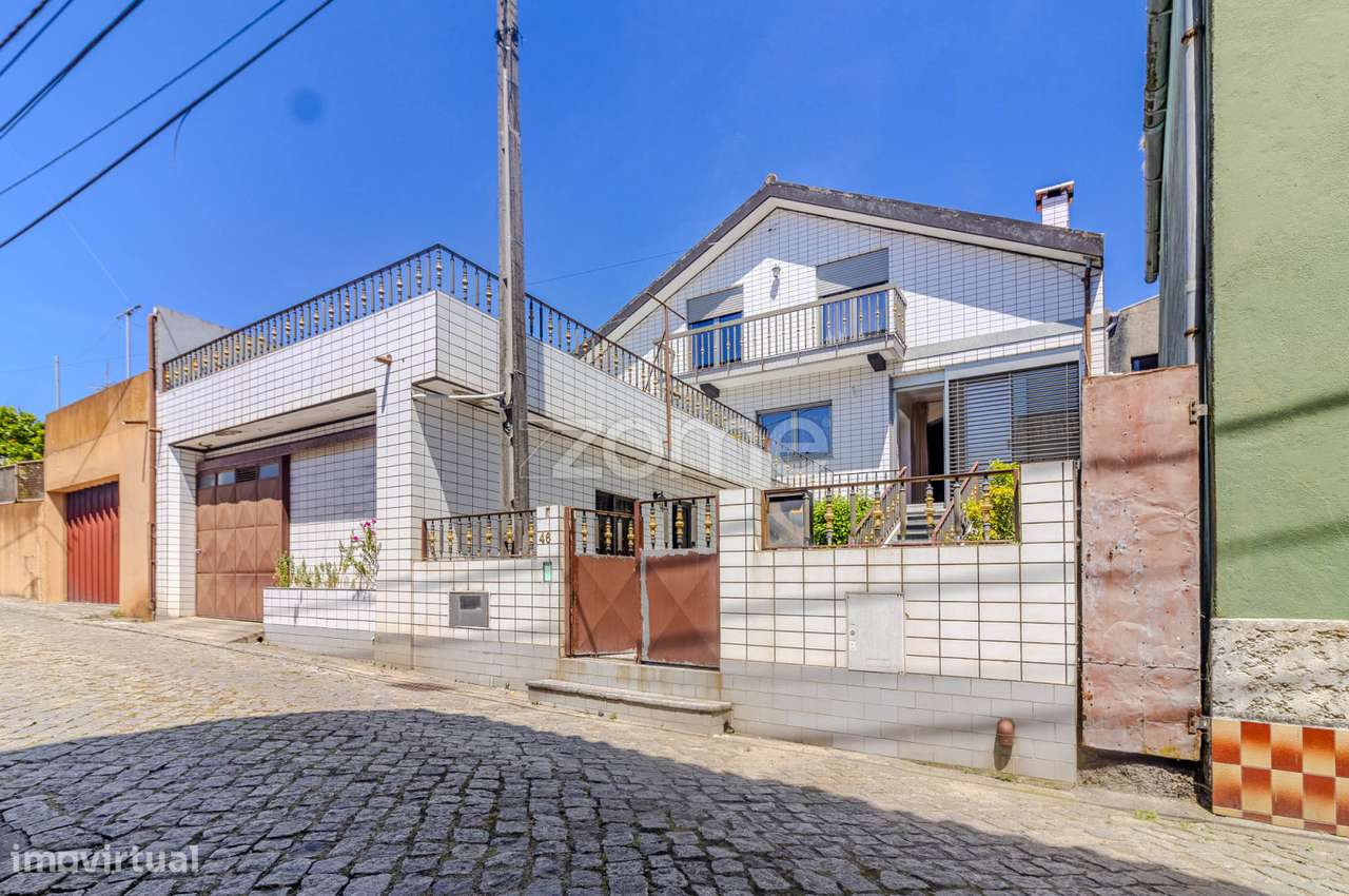 Moradia T4 com terraço, perto da praia de Vila Chã - Grande imagem: 3/42