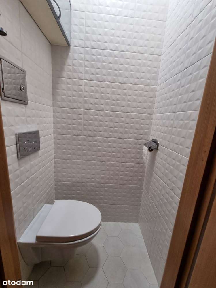 Piękna willa z dużą działką w samym centrum!-17