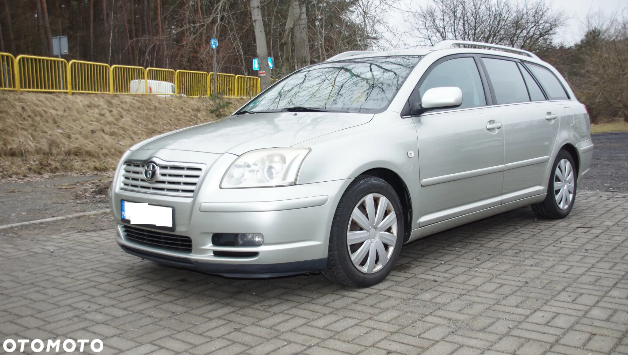 Toyota Avensis 1.8 VVT-i Combi - 2