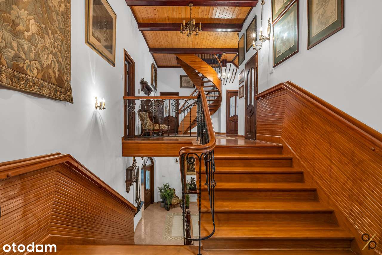 Willa w Radości - 744 m², działka 3000 m², komfort, las za oknem i SPA-7