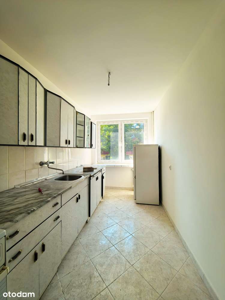 Trzypokojowe mieszkanie przygotowane do remontu przy ul. Jakubowskiego-3