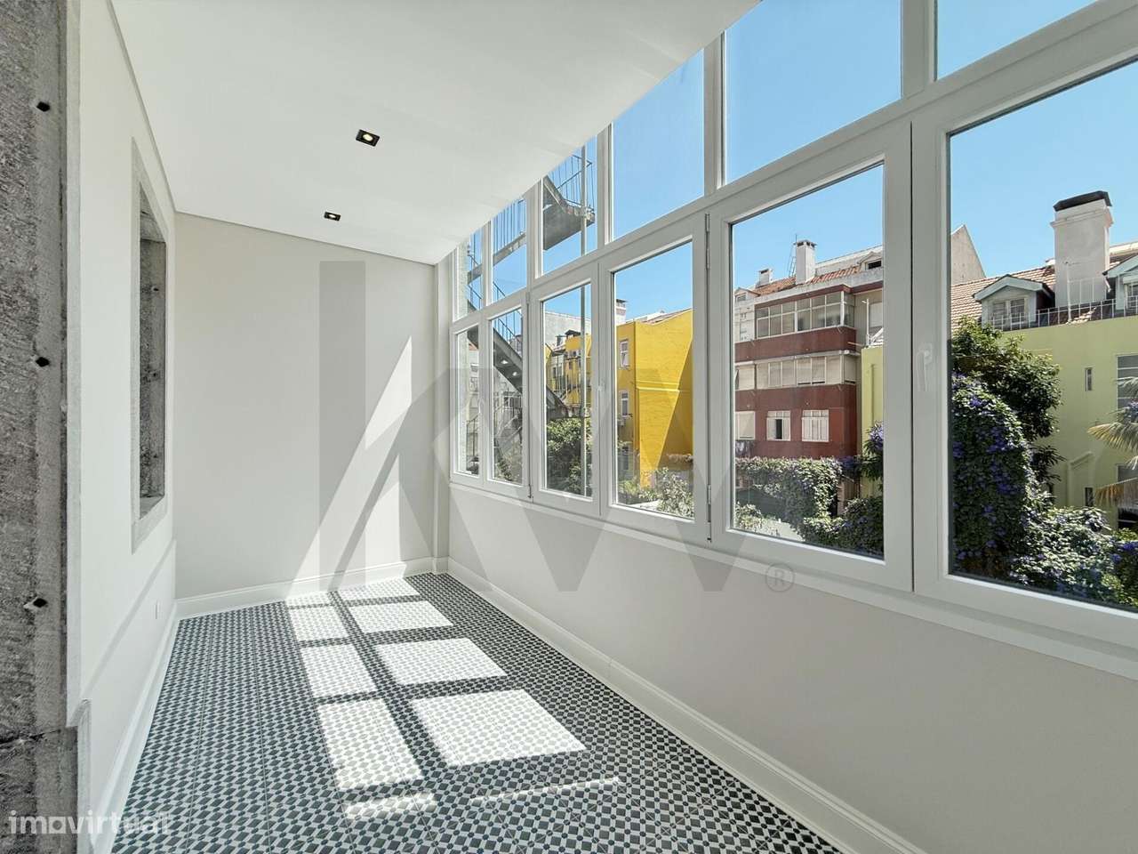 T3 REMODELADO | 2 SUITES | CLOSET | LOGRADOURO 35 m2 | AV. ALMIRANTE R-38