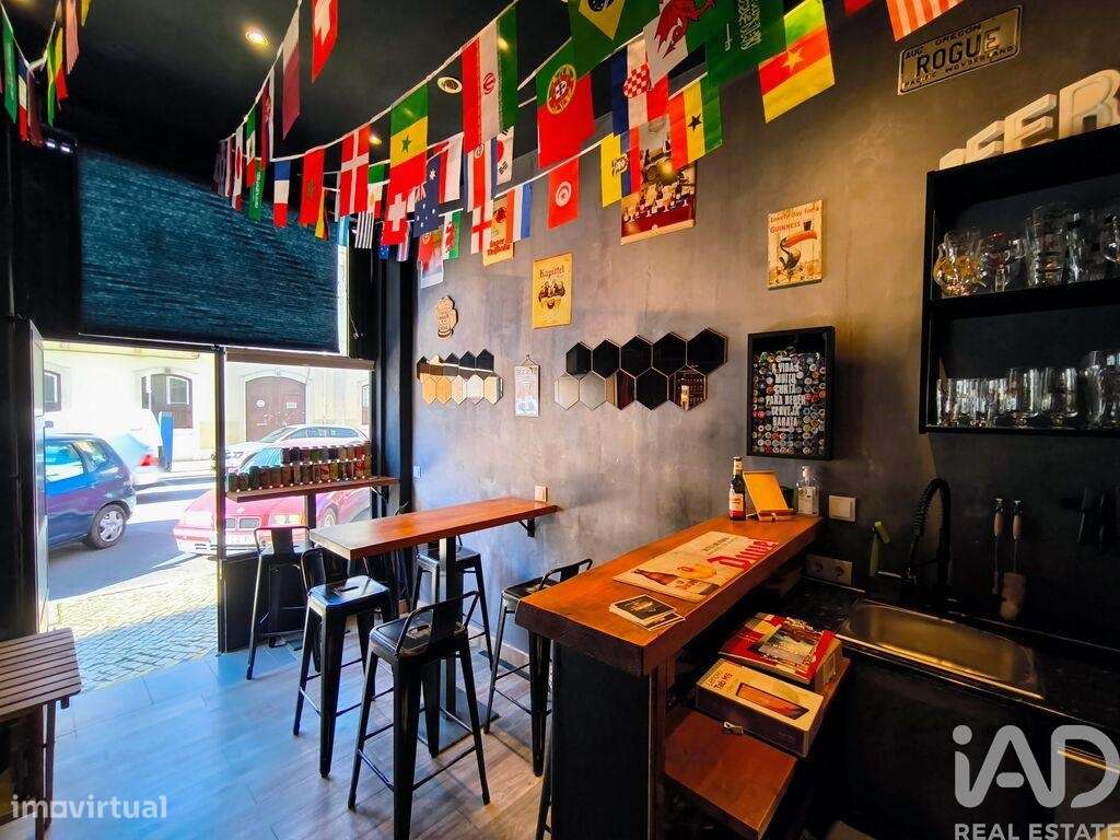 Loja / Estabelecimento Comercial em Campo de Ourique de 20,00 m2 - Grande imagem: 2/16