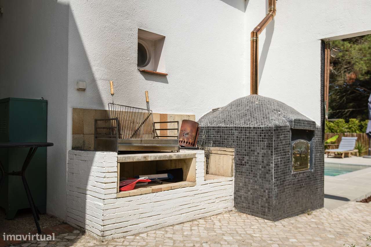 Moradia isolada terreno de 811m2 piscina jardim Sesimbra-14