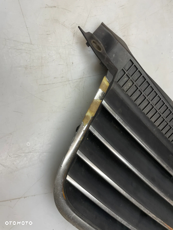 GRILL ATRAPA VW PASSAT B5 FL - 2