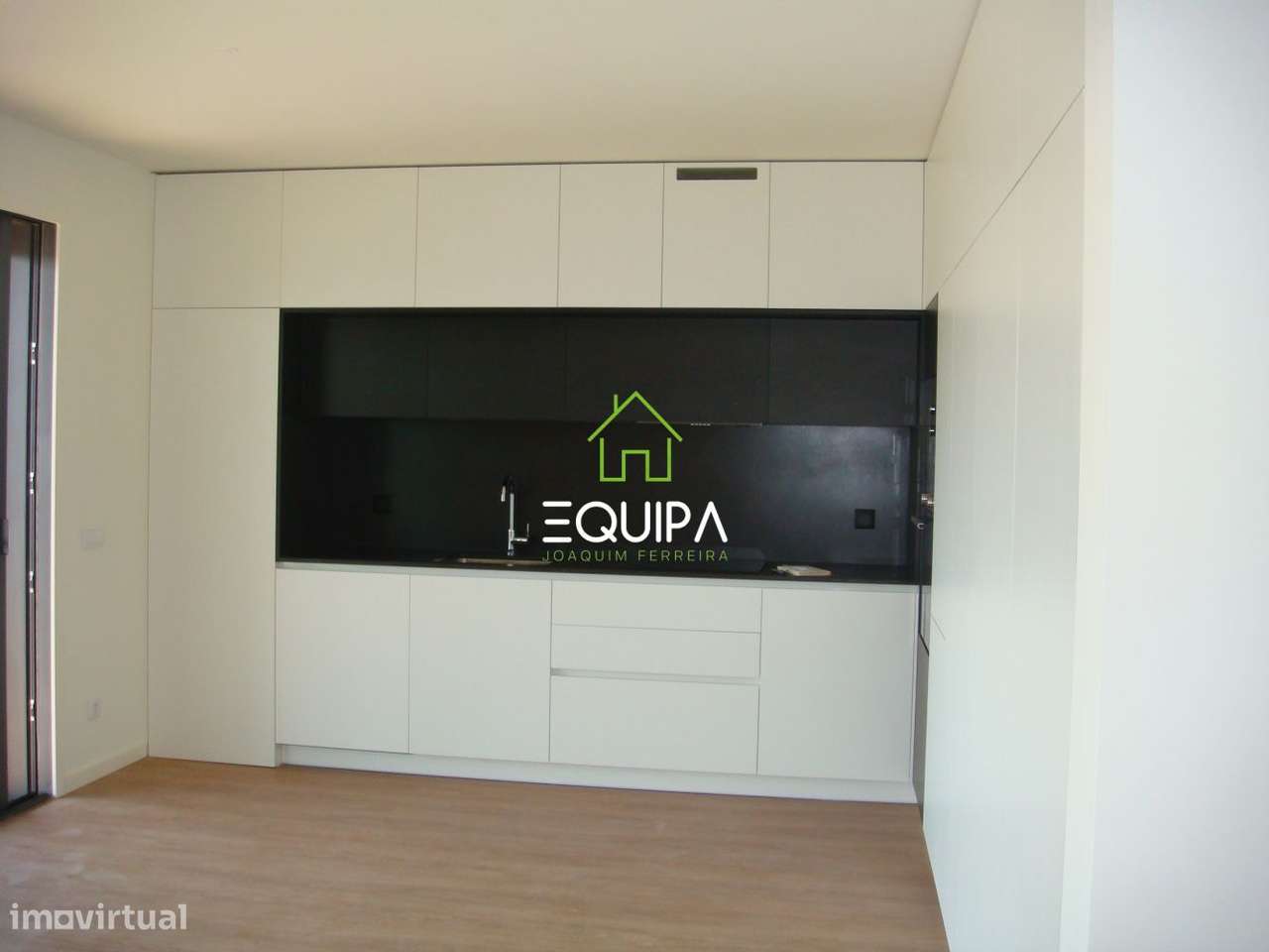 Apart. T-1, novo, no ultimo piso, com terraço e vistas para o Estádi-26