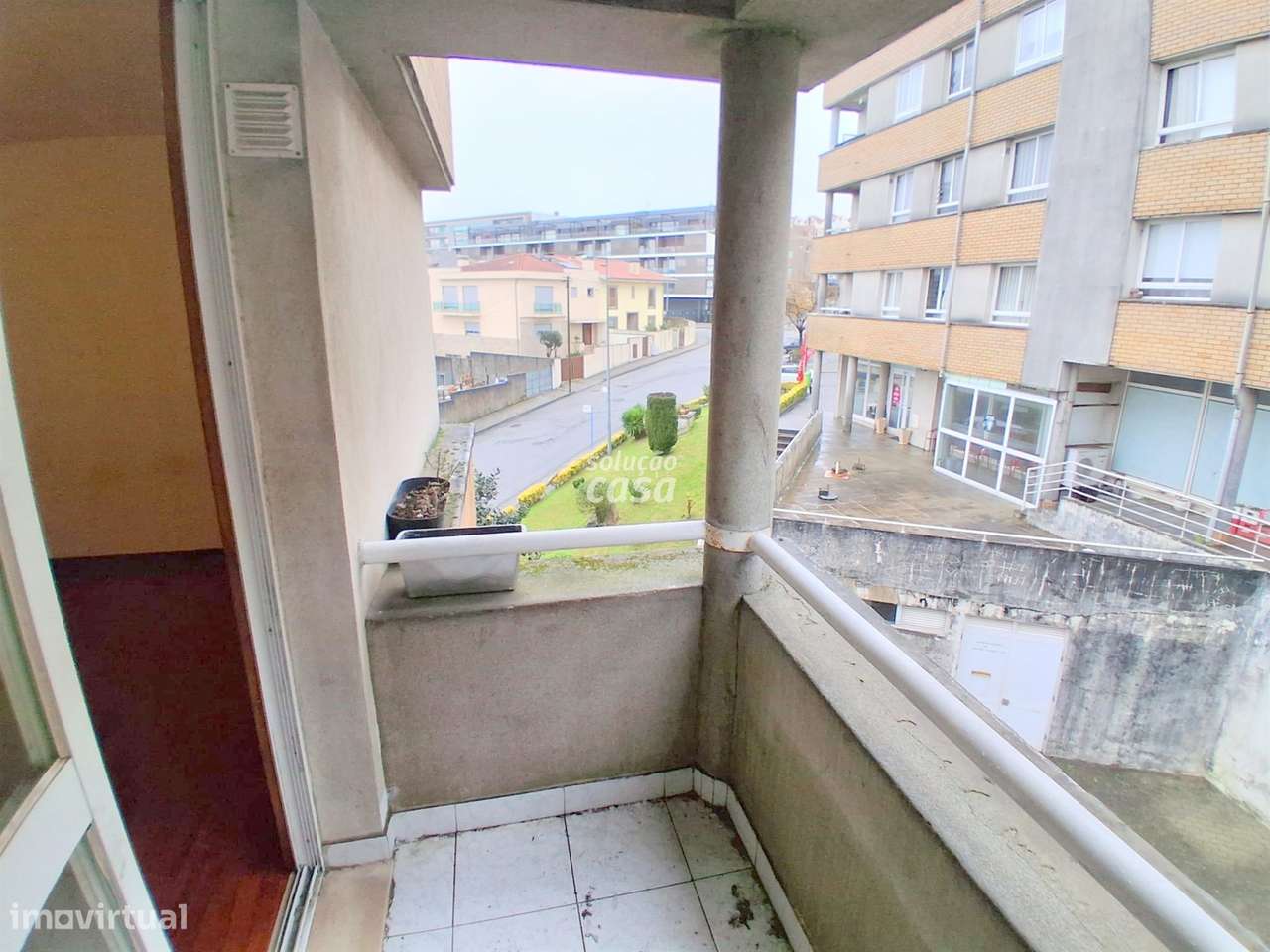 Apartamento T3 TOTALMENTE REMODELADO!-11