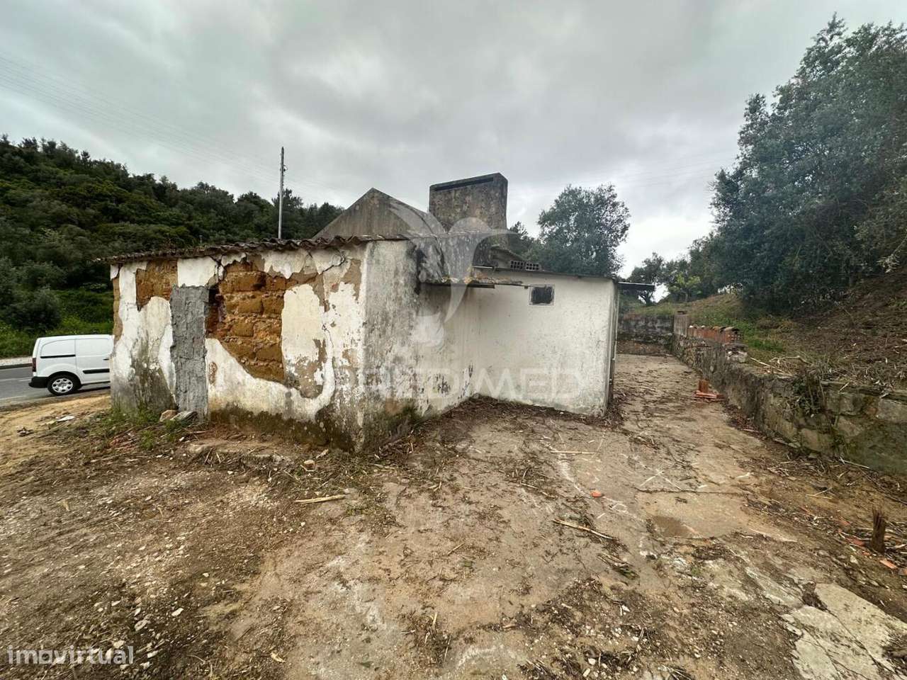 Moradia para Recuperar - Grande imagem: 5/16