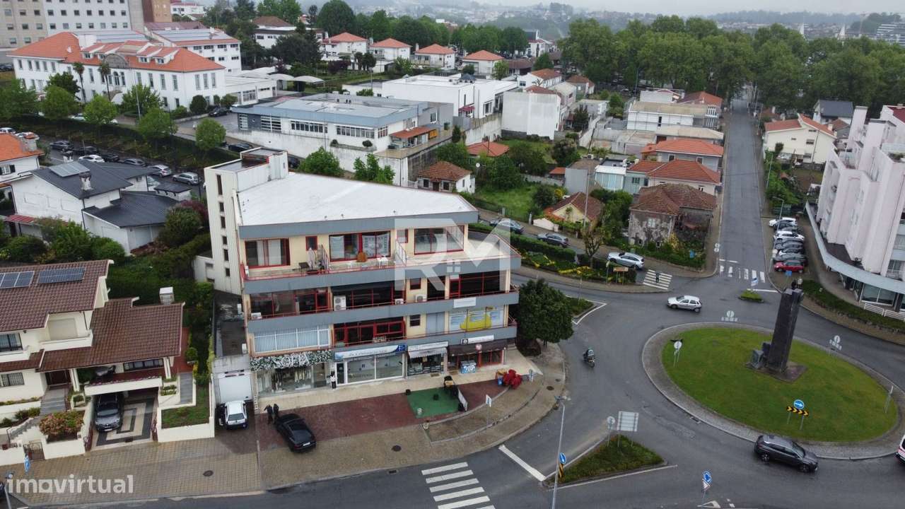 APARTAMENTO T2 EM REMODELAÇÃO COM TERRAÇO E COM VARANDA | CENTRO DE...-23