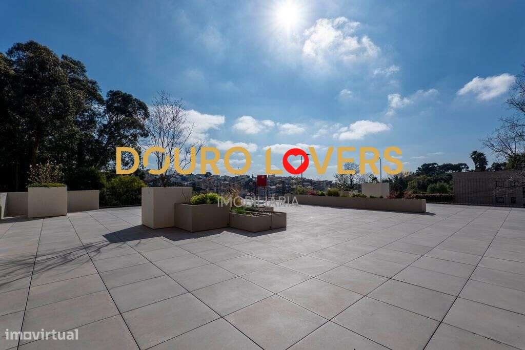 APARTAMENTO T4 | VARANDA | JARDINS D'ARRÁBIDA-22