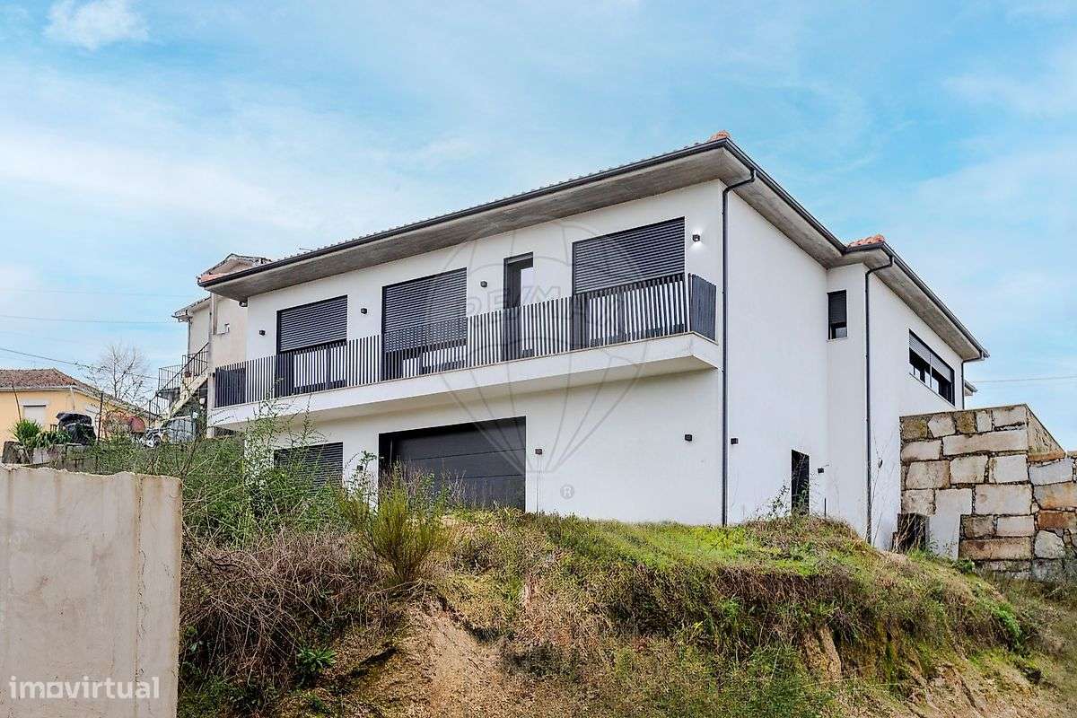 Moradia T4 para venda - Grande imagem: 4/46