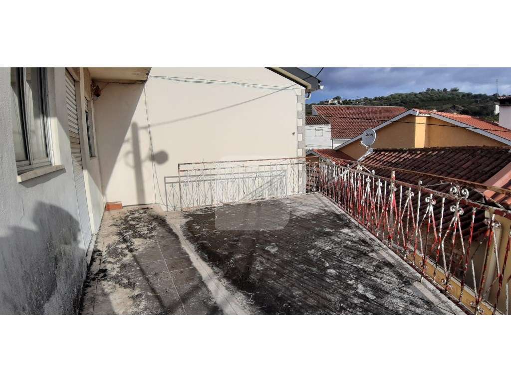 Retoma Bancária, Moradia T2 em Nogueira, Vila Real - Grande imagem: 3/11