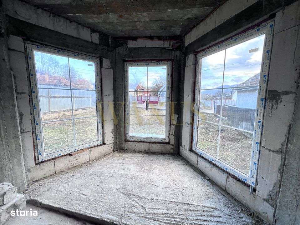 Vila de Vanzare in Iara / Zona Baisoara / 300 mp util /600 Mp teren - Imagine principală: 3/14