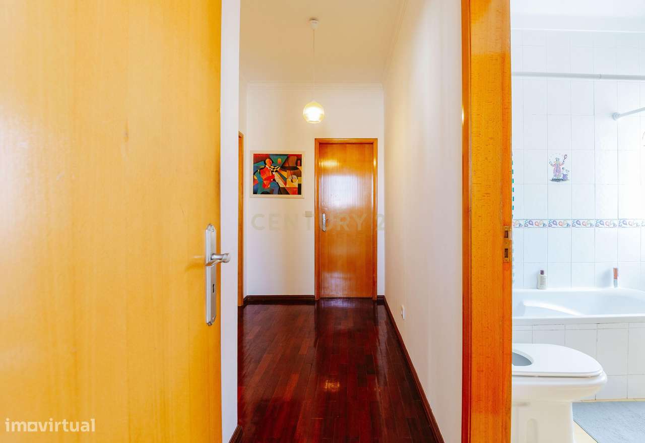 Moradia Isolada T4 Sarilhos Grande, Montijo-25