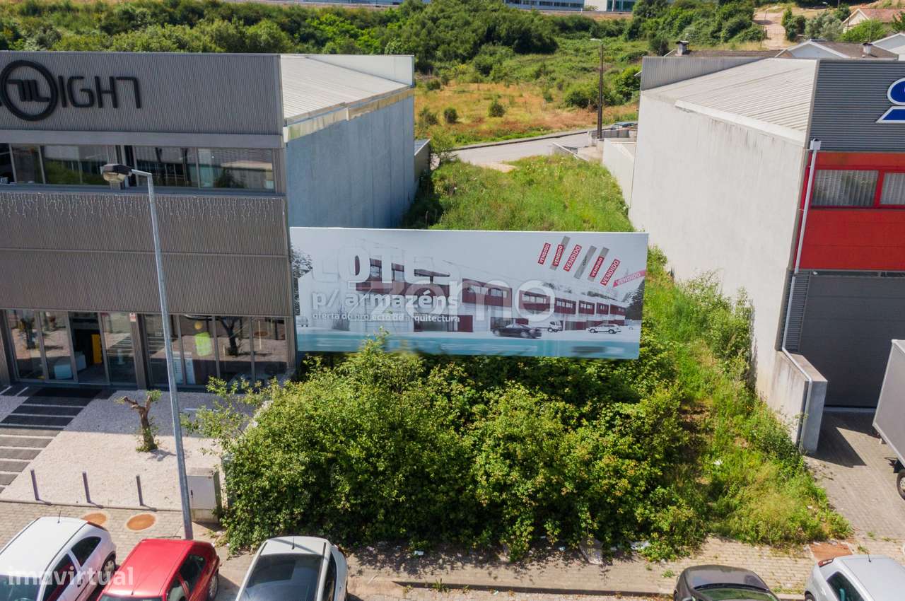Lote industrial com área total de 602 m2 em Ferreiros - Braga - Grande imagem: 5/20