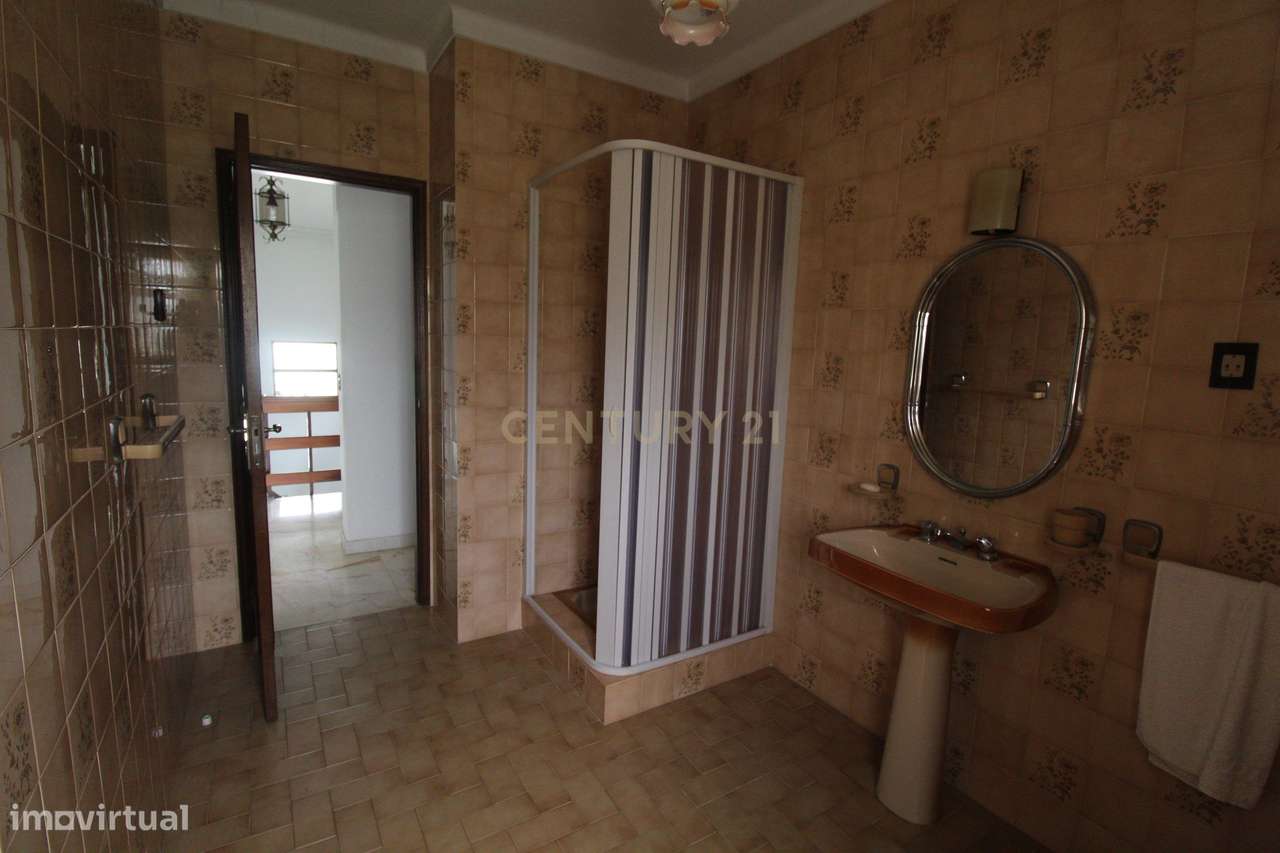 Moradia com seis quartos - Leiria - Grande imagem: 4/24