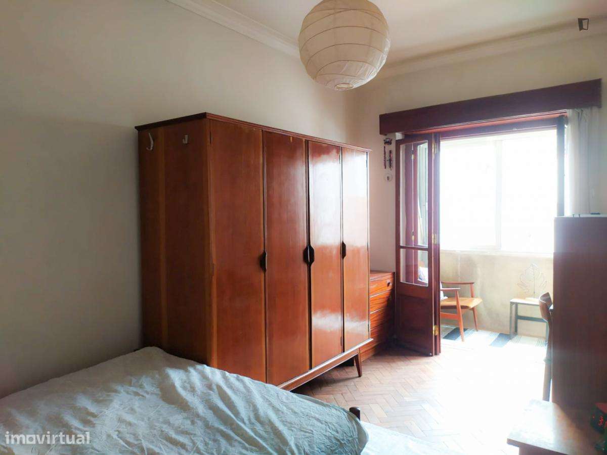 Quarto - localizado em Penha de França Lisbon - Grande imagem: 3/10