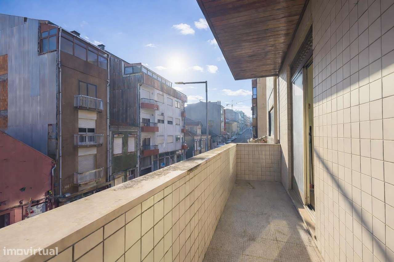 Apartamento T3 Exclusivo na Rua Soares dos Reis – Vila Nova de Gaia-13