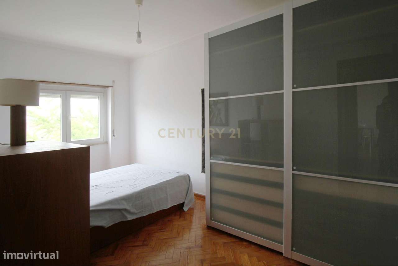 Apartamento T3 Central Almada Remodelado-5
