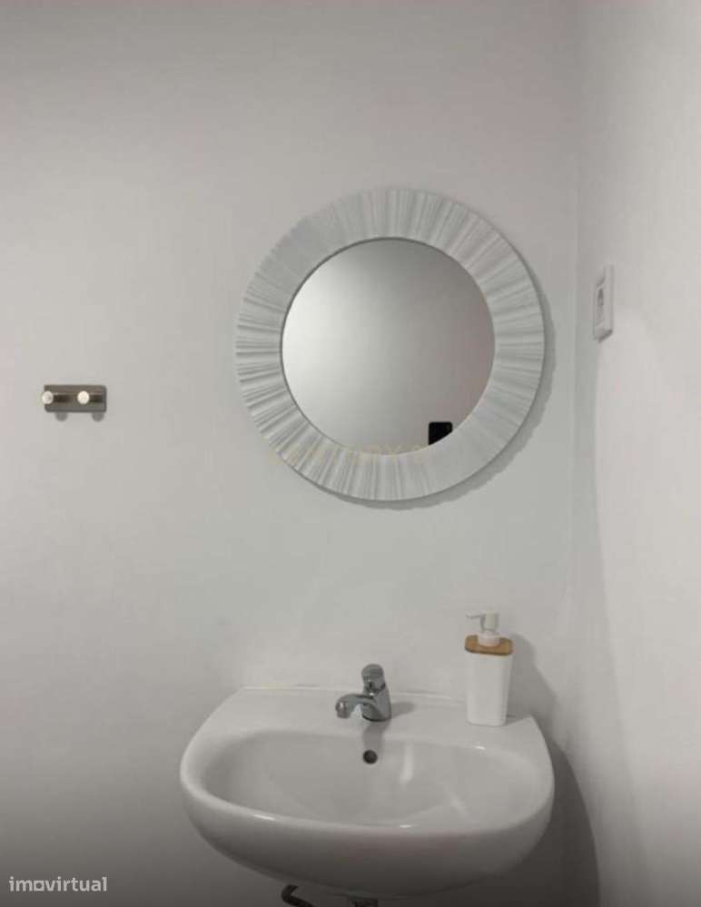 Apartamento T3 + 1 com Licença de Alojamento Local – Estrela/Campo de - Grande imagem: 4/32