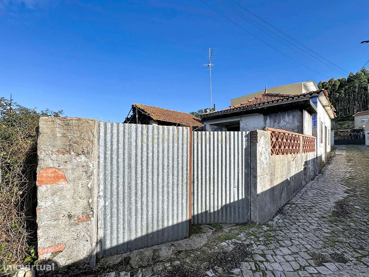 Casa em Ruínas para Recuperação com terreno | Coz, Alpedriz e Montes,-10