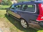 Volvo V70 D5 Momentum - 8