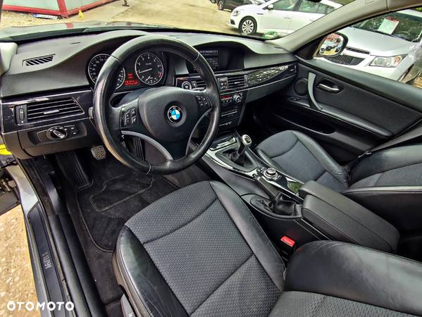 BMW Seria 3 320i Touring Edition Exclusive - 28