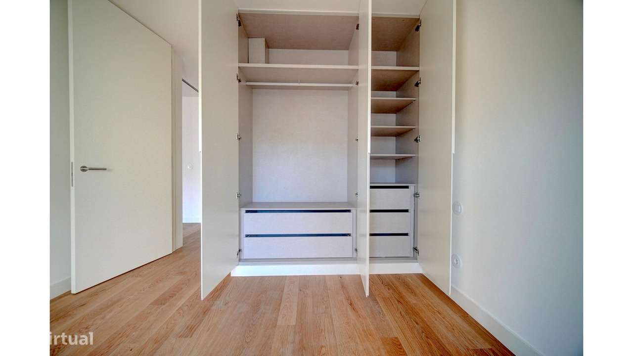 T2 com Garagem e Varandas-15