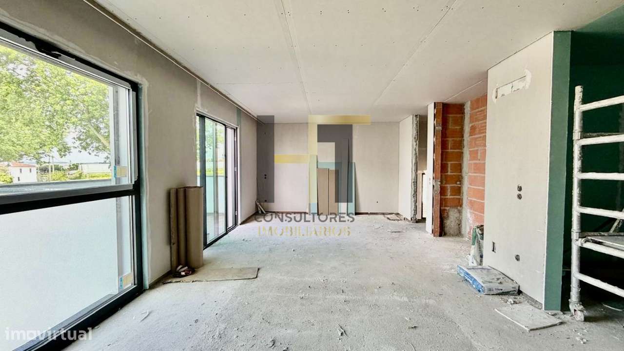 Moradia T3 | 235m² de Logradouro + Possibilidade de Piscina | Varanda-57