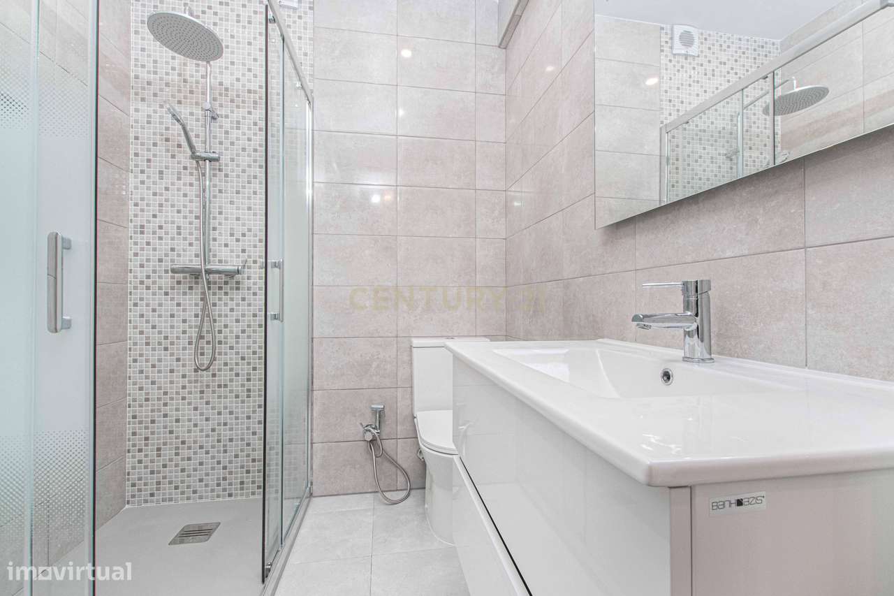 Apartamento T2 Totalmente Remodelado | Odivelas-11