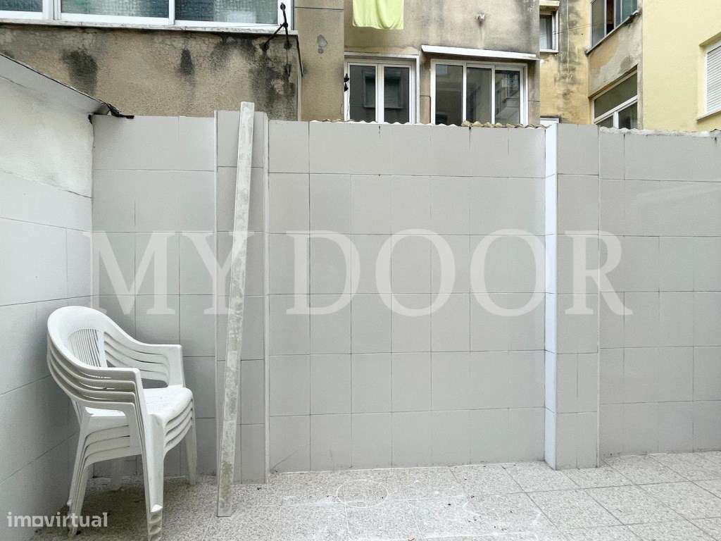 T1 p/ Obras em Moscavide c/ TERRAÇO de 15m2 - Grande imagem: 2/4