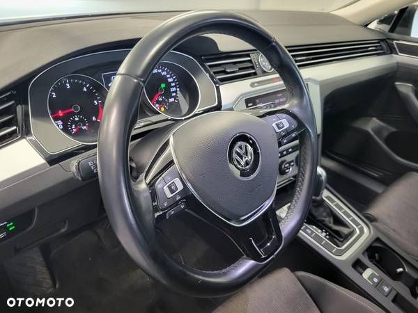 Volkswagen Passat Variant 1.6 TDI SCR DSG Comfortline - 17