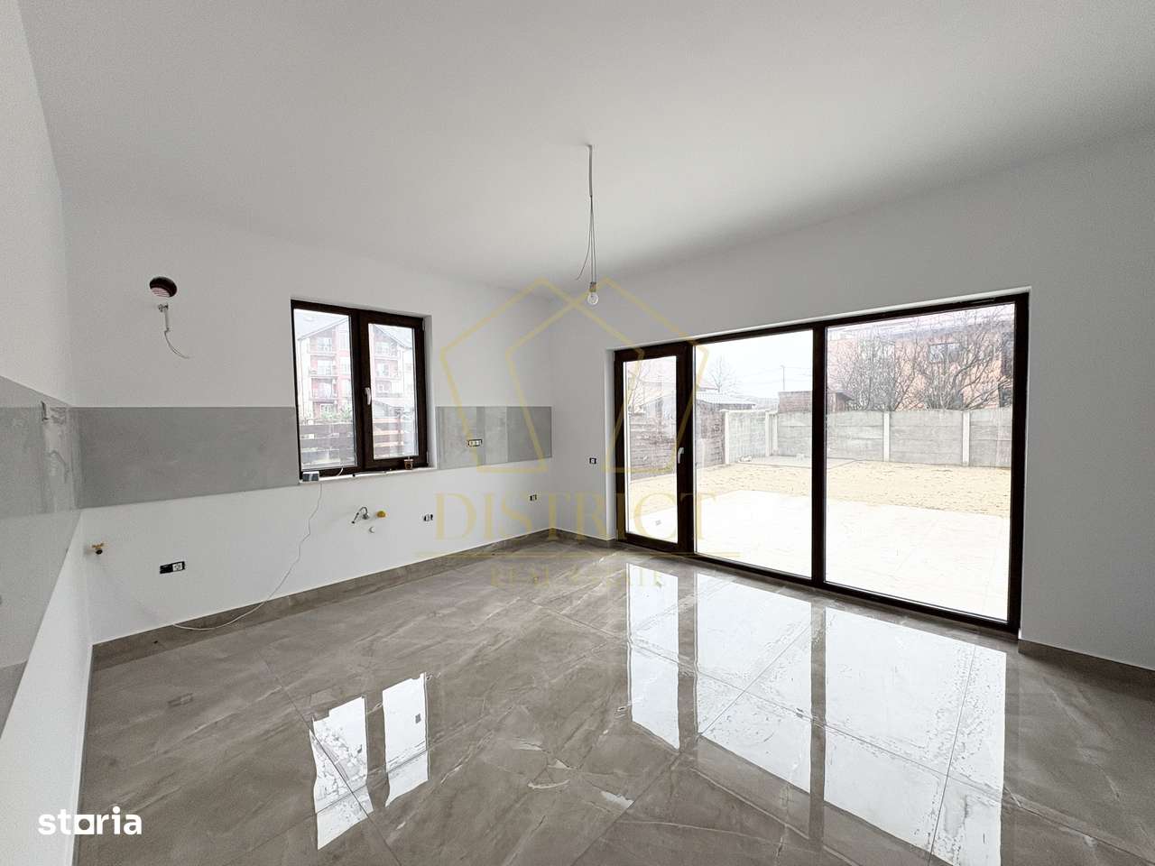 Duplex superb cu 4 camere si 3 bai | Giroc | Hotel IQ - Imagine principală: 4/14